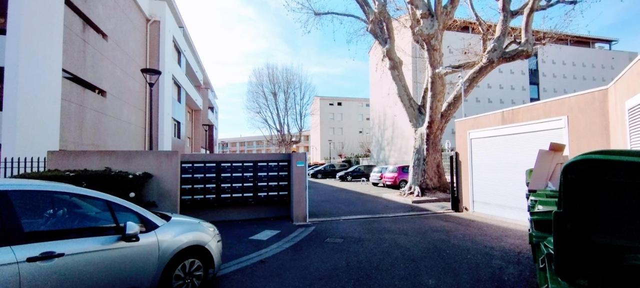 Mambrillo Parking Netflix Disney Prime Aviñón Exterior foto
